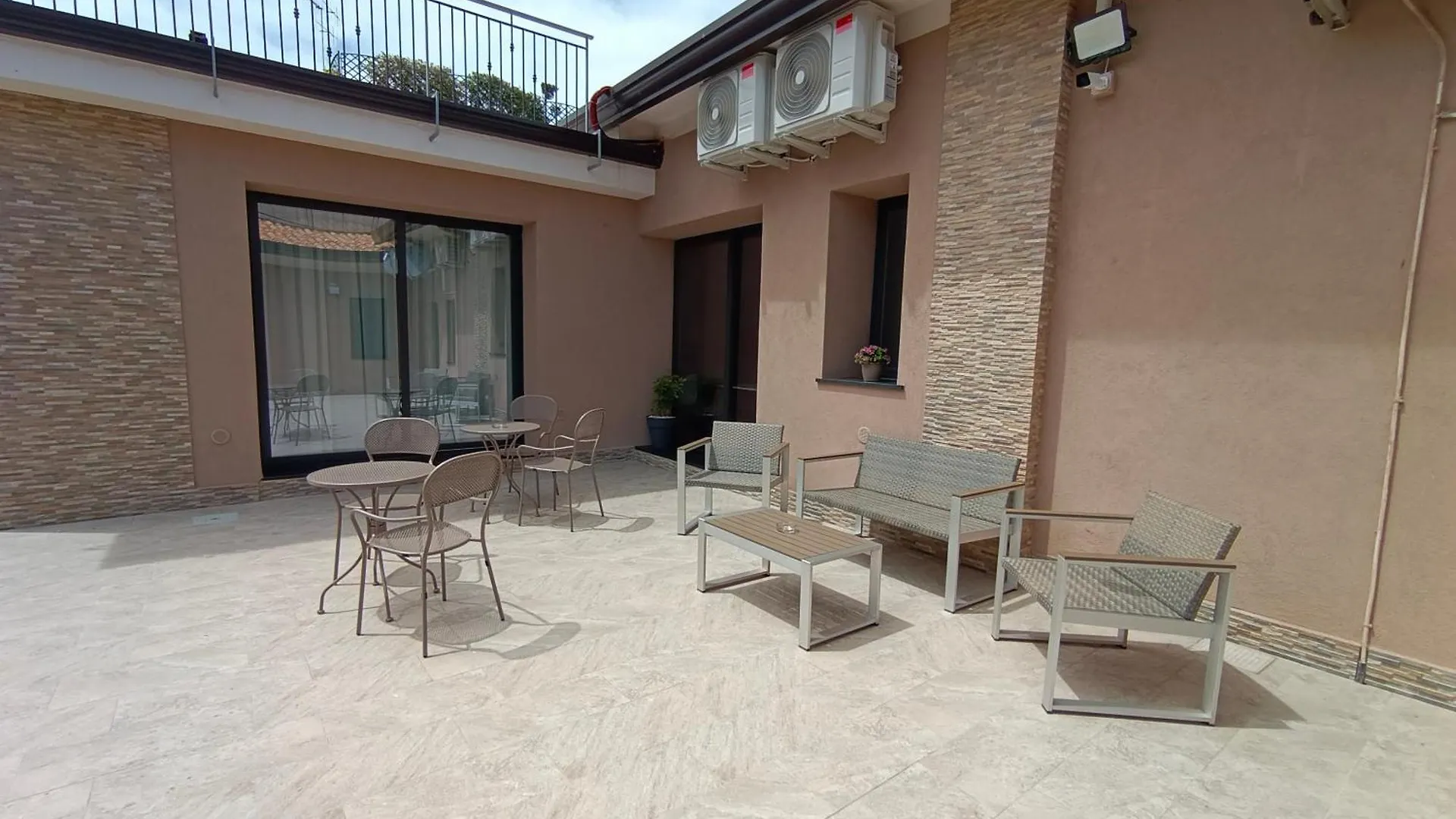 Couette-café Bed and Breakfast Diamond à Randazzo Italie