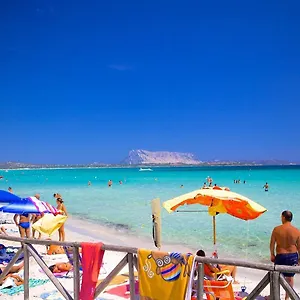 https://santeodoro-straulas-rooms.in-sardinia.net
